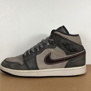 Nike Air Jordan 1 Mid SE Night Stadium (FQ8338-017) Size 8 Sneakers